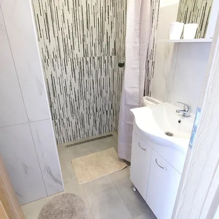 Baras Apartament *