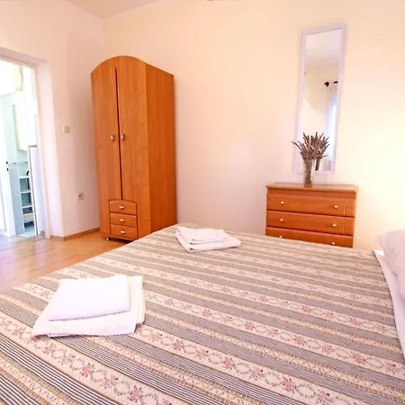 Baras Apartament *
