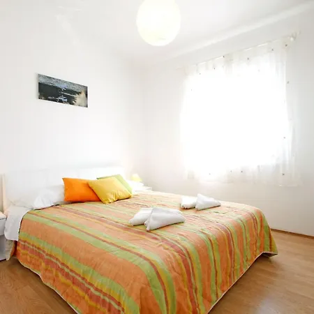 Baras Apartament Nin