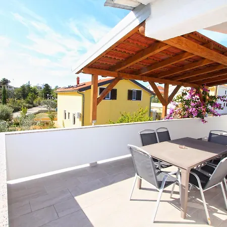 Baras Apartament *