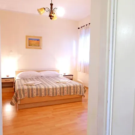 Baras Apartament *