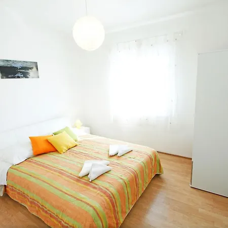 Baras Apartament *