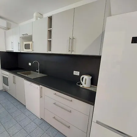 Baras Apartament *